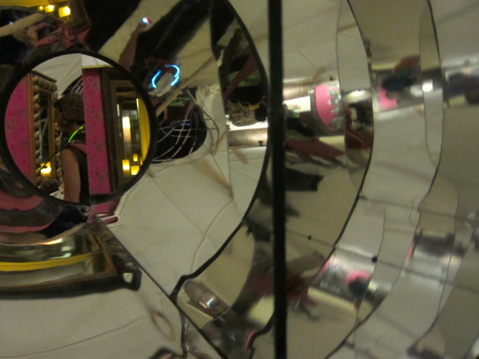 mirrorbox3