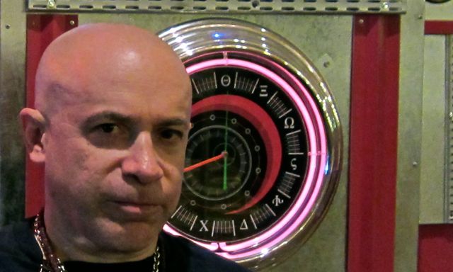 Zap at the Boulder Evolver on the Singularity Archetype and the Evolutionary Event Horizon